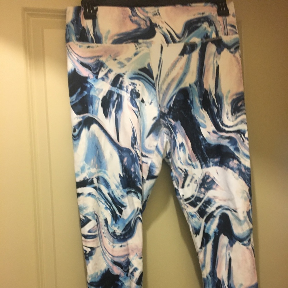 Fabletics marble leggings